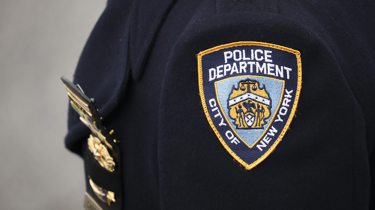 Police: Gunman opens fire on NYPD officers in Manhattan, suspect in custody