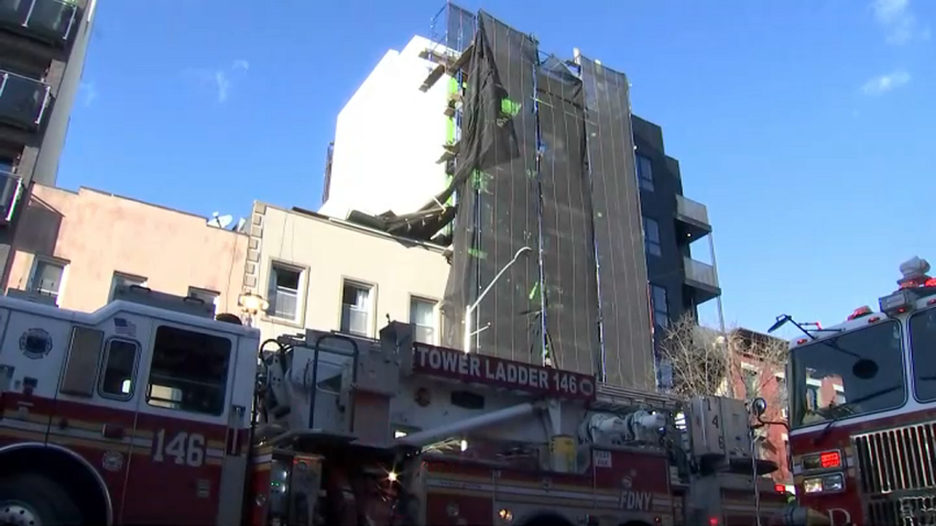Colapso de un andamio de un edificio en brooklyn
