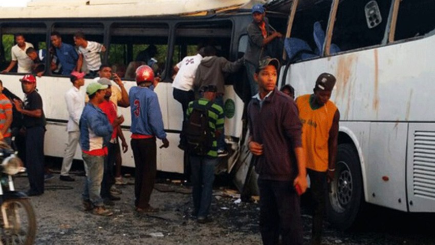 TLMD-Telenoticias-accidente-en-higuey-deja-muertos