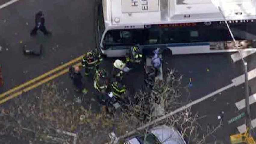 TLMD-bus-mta-atropella-a-peaton