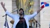 Juan Luis Guerra se suma a las protestas por la democracia