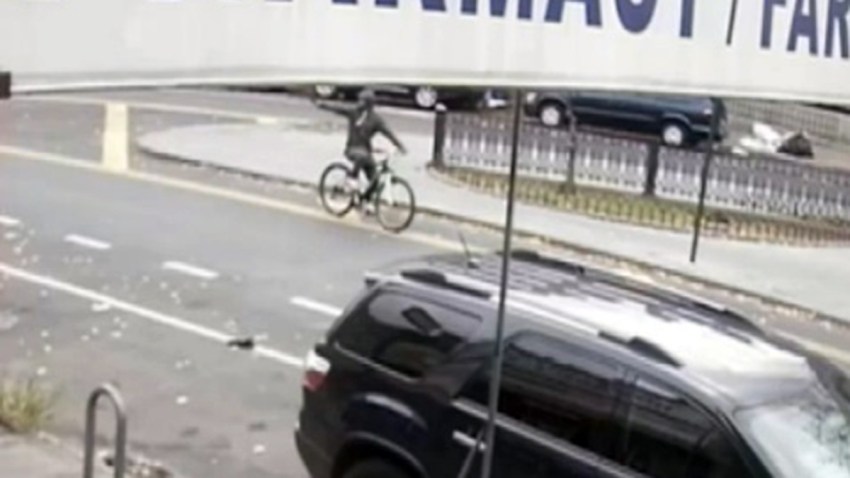 TLMD-pistolero-en-bicicleta
