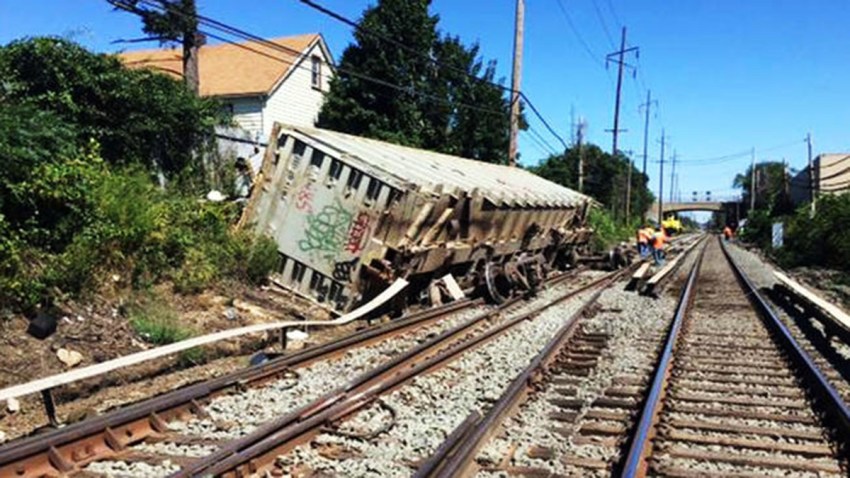 TLMD-tren-descarrilado-del-LIRR