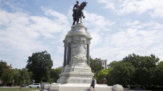 Foto archivo. Estatua del general Robert E. Lee en Richmond, Virginia