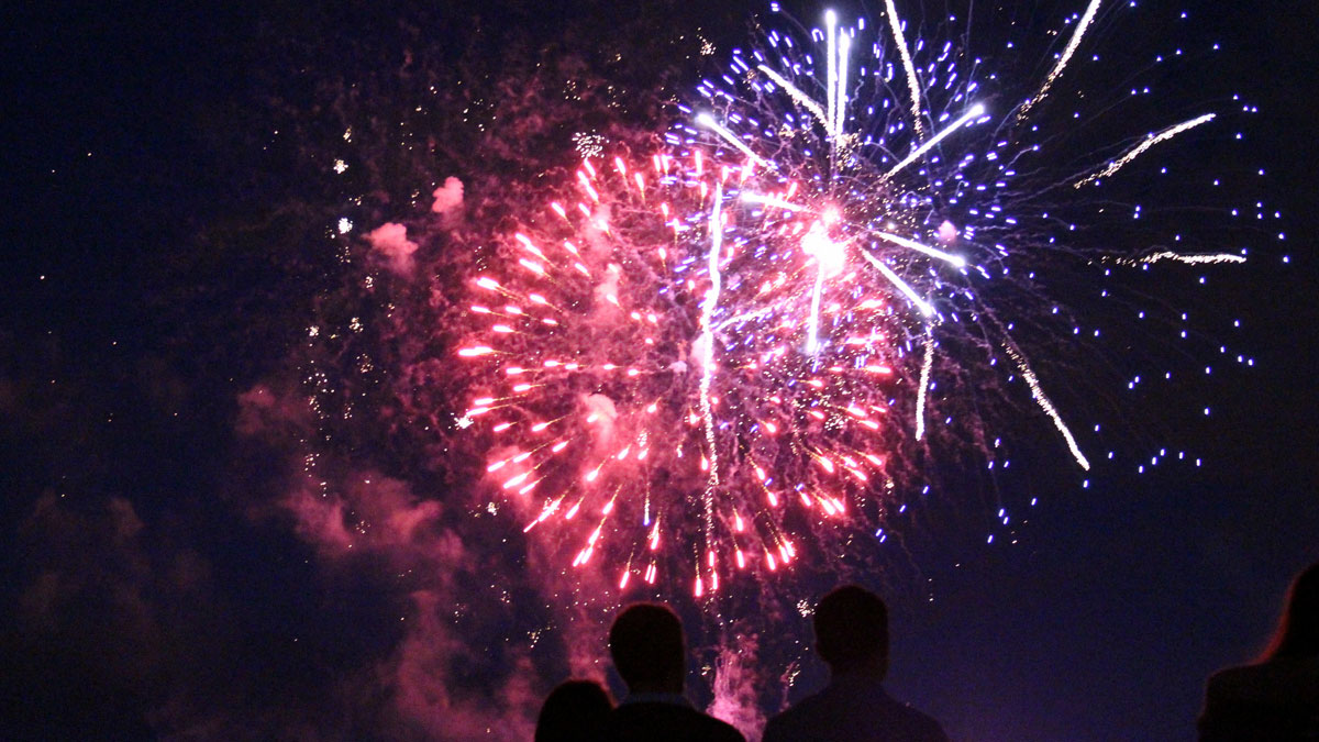 LOS FUEGOS ARTIFICIALES SERÁN SUSTITUIDOS POR UN ESPECTÁCULO DE