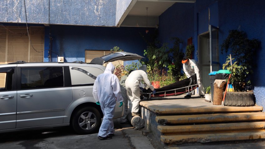 Aumento de contagios y decesos presionan los servicios de salud