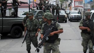 Militares mexicanos