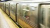 NYPD: Hombre casi muere tras pedir a sospechosos que dejaran de fumar marihuana en tren de Brooklyn