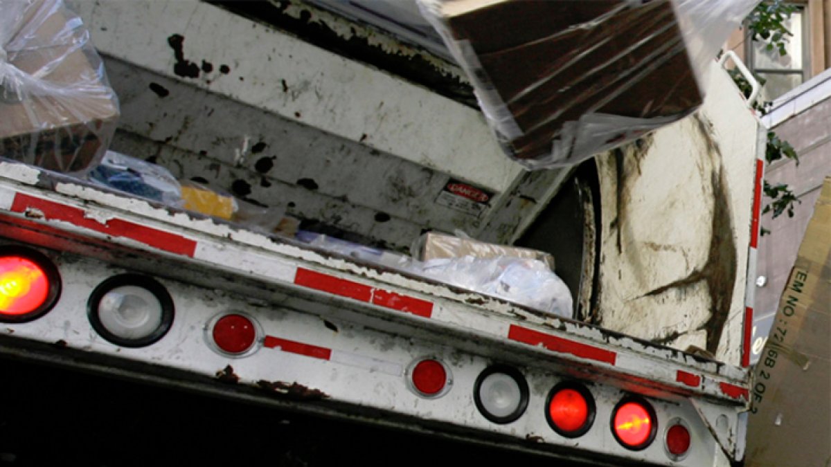 New York Helps Puerto Rico With New Cleaning Trucks – NBC New York (47)