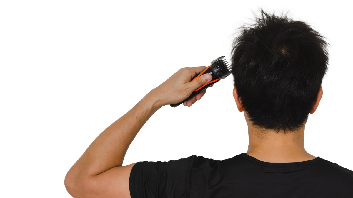 Tutorial para cortarse el pelo en tiempos de cuarentena Telemundo New York (47) Tutorial para cortarse el pelo en tiempos de cuarentena Telemundo New York (47)