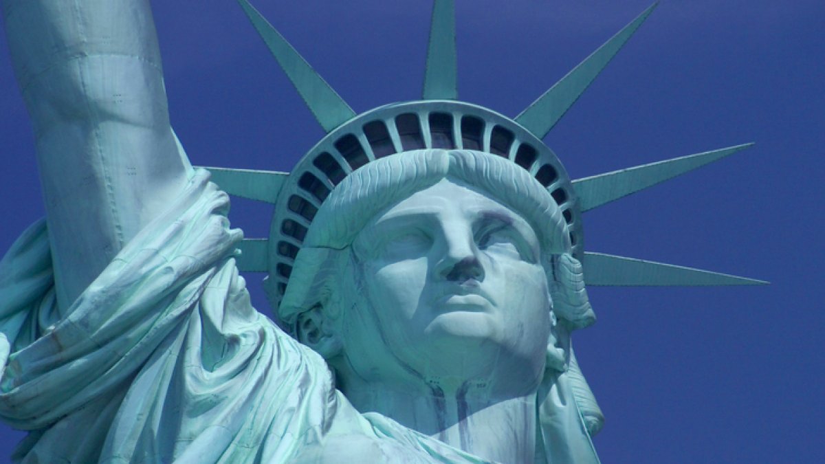 How to get to the Statue of Liberty?  We tell you about this emblematic place of NYC