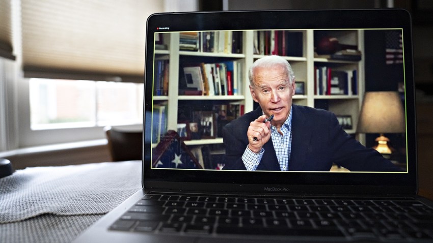 El precandidato demócrata Joe Biden habla durante una conferencia virtual. La fotografía fue tomada el pasado 25 de marzo, 2020, desde Arlington, Virginia.