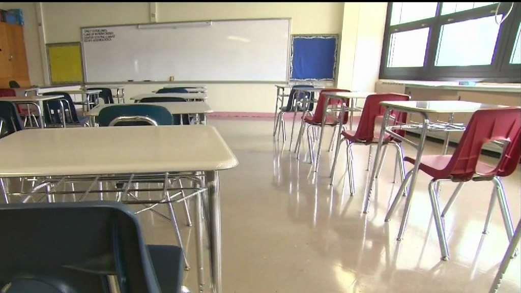 Casi 900 estudiantes y personal en cuarentena en uno de los distritos escolares más grandes de Nueva Jersey