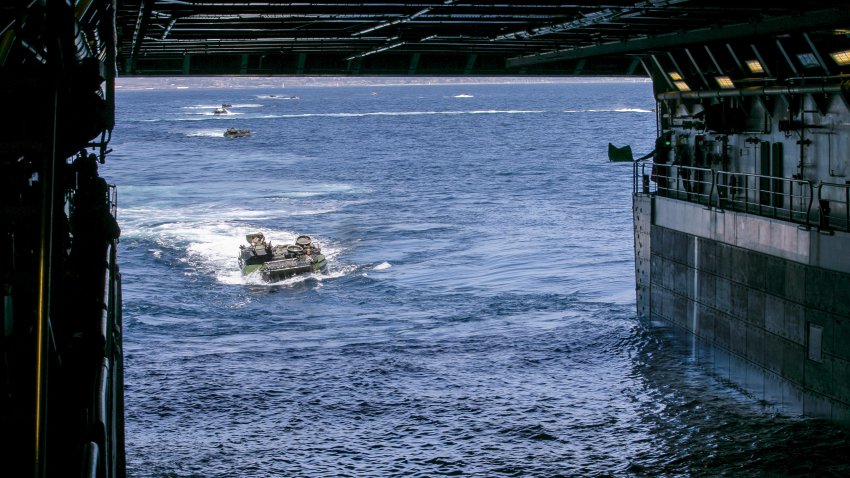 AAV's in Water assigned to 15th MEU