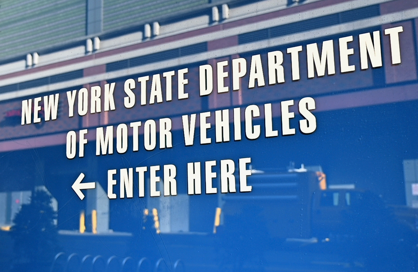 Nueva ley en NY pone fin a la suspensión de licencias de conducir por