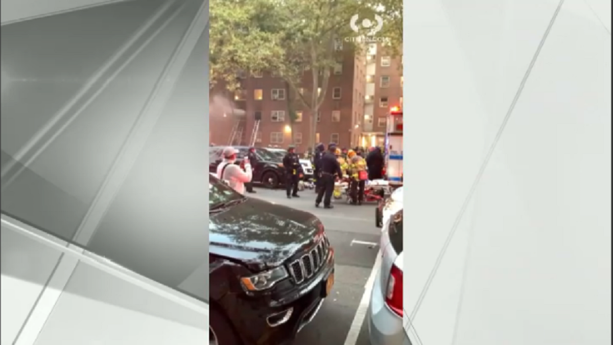 man entrenched in apartment causes fire in Manhattan – NBC New York (47)