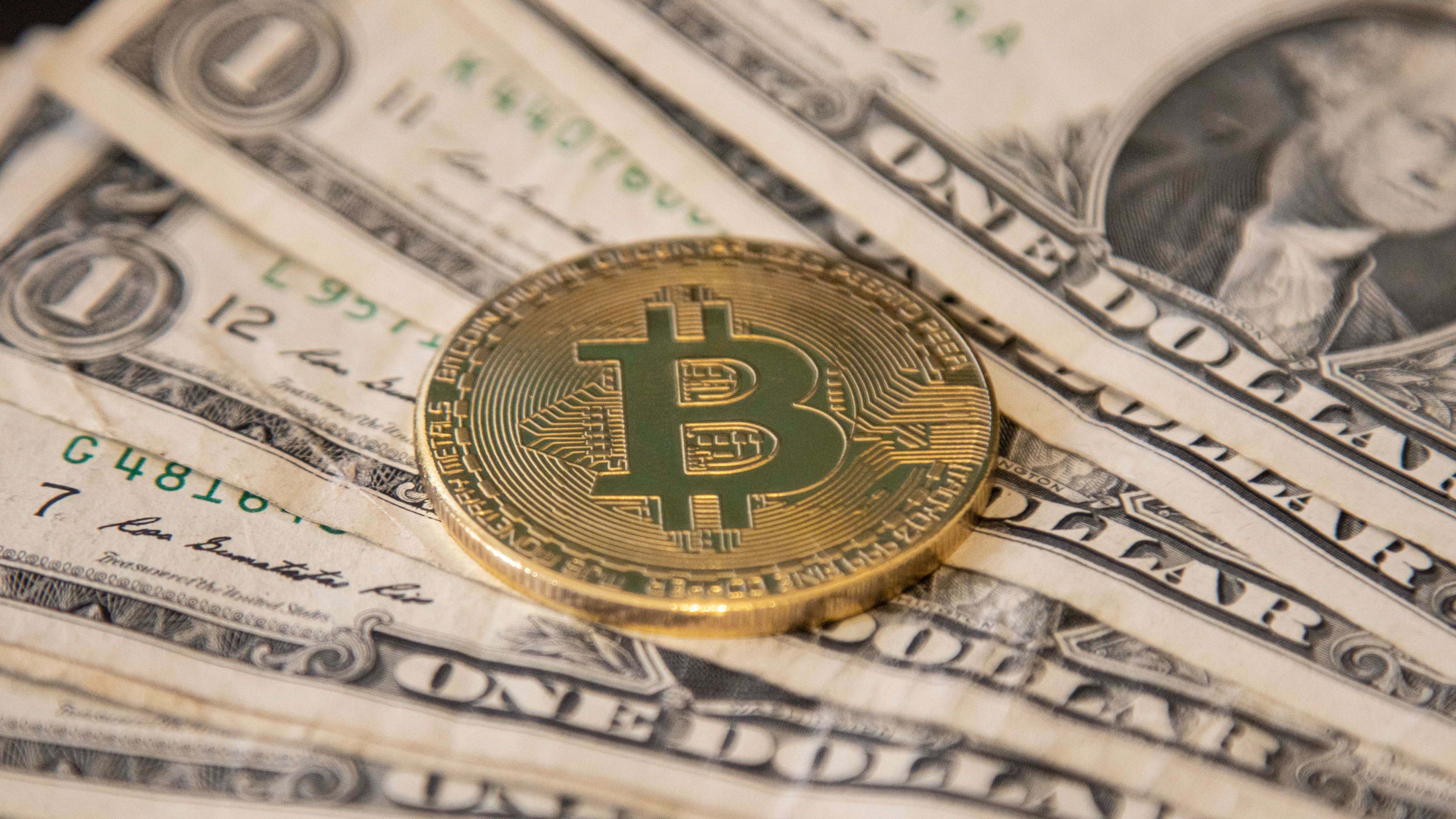 El Salvador aprueba el bitcoin – Telemundo Washington DC (44)