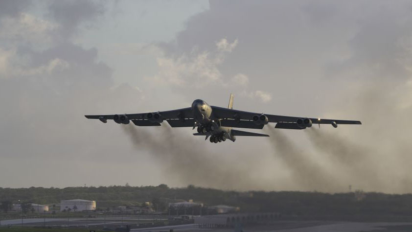 Crece La Tensión: EEUU Ordena Vuelos De Bombarderos B-52 Como ...