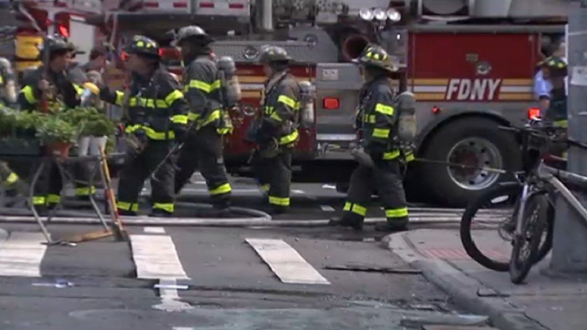 Un incendio deja por lo menos dos heridos y un muerto en un edificio de ...
