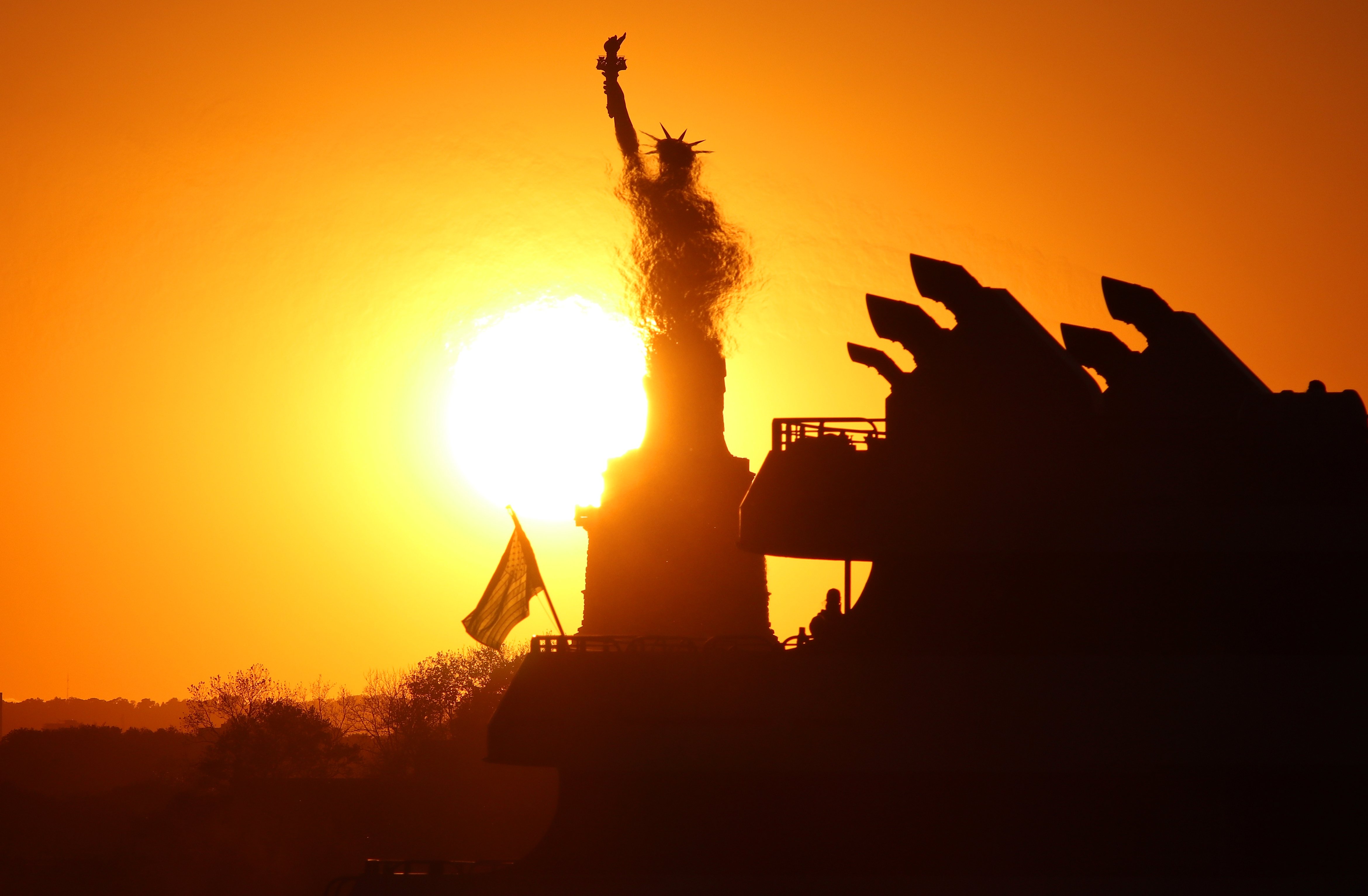 De Blasio urge a los neoyorquinos a ahorrar energía eléctrica ante amenaza de apagones por ola de calor - Vimarsana News