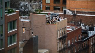 TLMD-rooftop-party-fiesta-en-techos-GettyImages