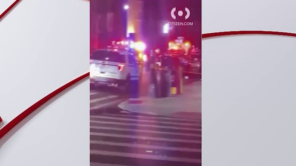 Under 15 years old is in critical condition after being shot several times in Manhattan – Telemundo New York (47)