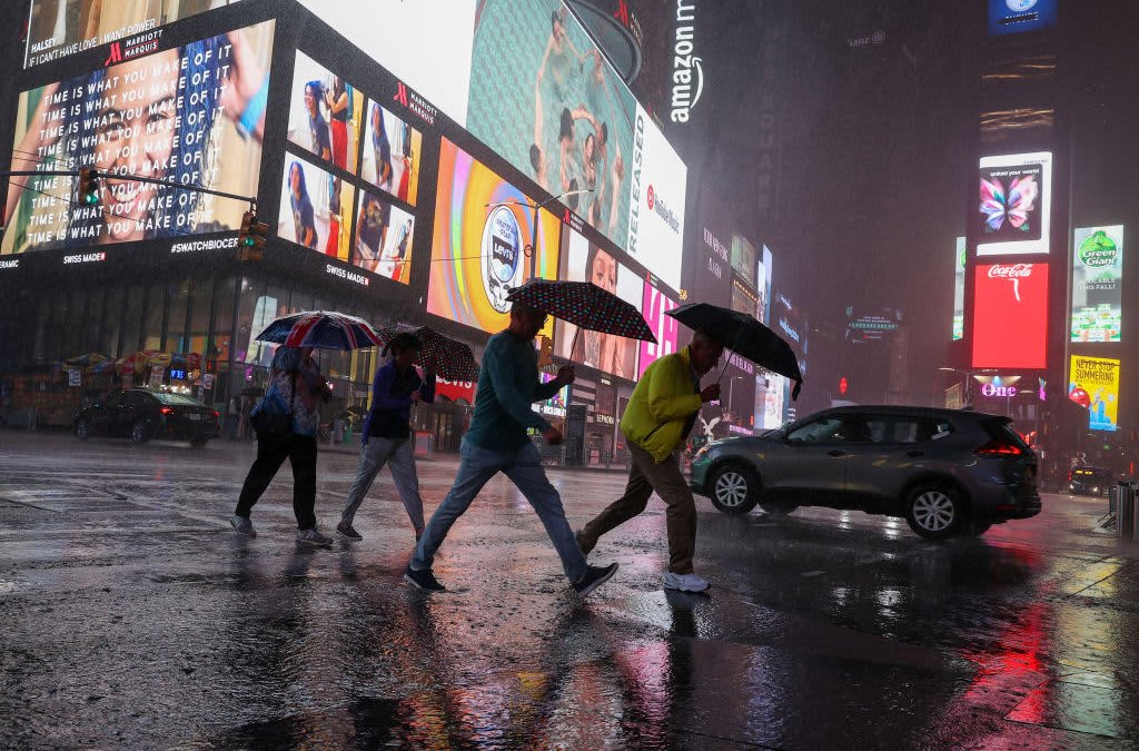 Heavy rains and hurricane force winds for NYC and the region;  Snow in Some Sectors – NBC New York (47)