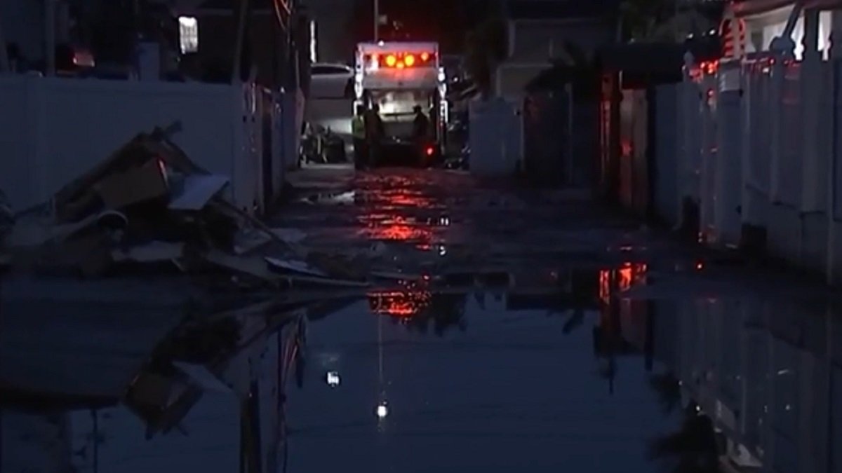 The area affected by Ida that the president Joe Biden visited in New York floods again and sews sewage – Telemundo New York (47)