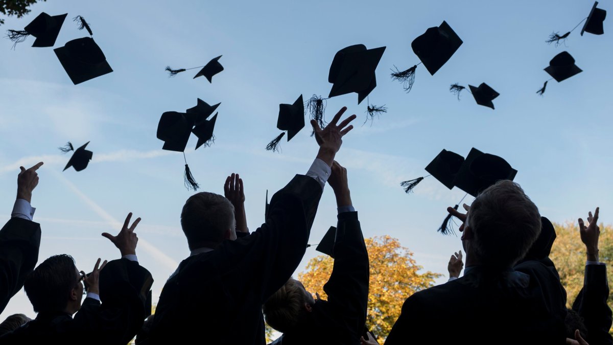 NY awards first round of scholarships for children ages 5 to 11 as part of vaccination incentive – Telemundo New York (47)