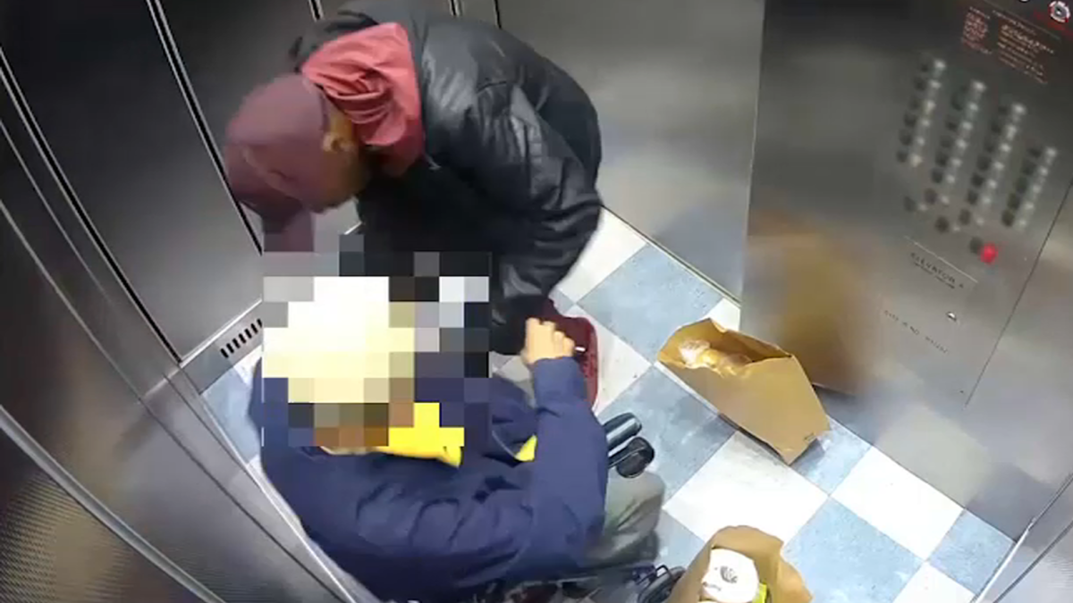 Suspect arrested for robbing an elderly man at the point of a cutter in an elevator in NYC – NBC New York (47)