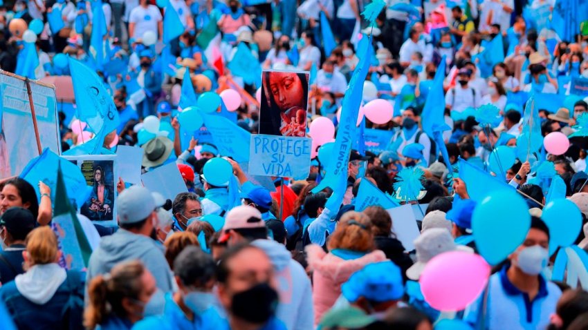 Miles marchan en México en contra del aborto