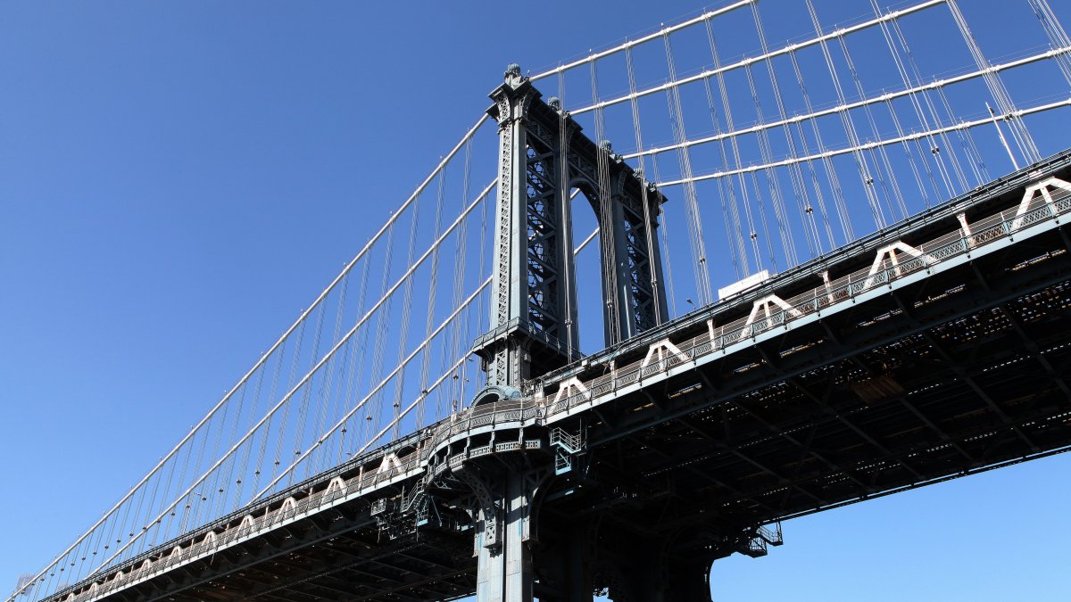 Construction worker dies after falling from Manhattan Bridge – NBC New York (47)