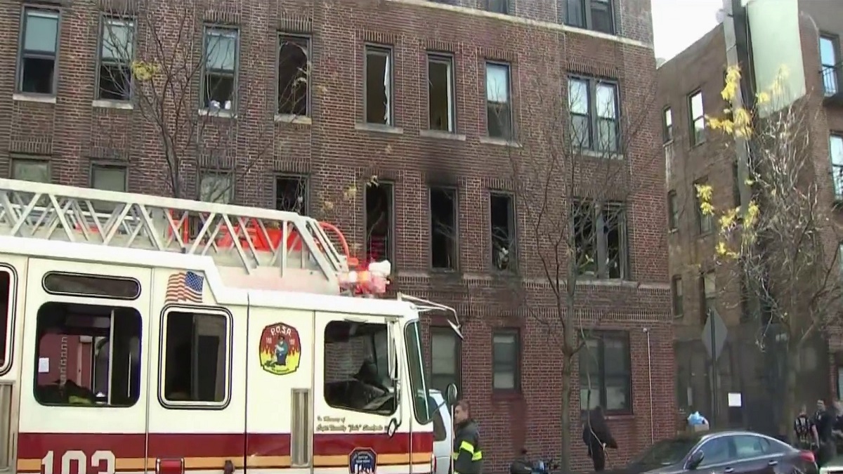 Fire leaves at least seven injured in Brooklyn – Telemundo New York (47)