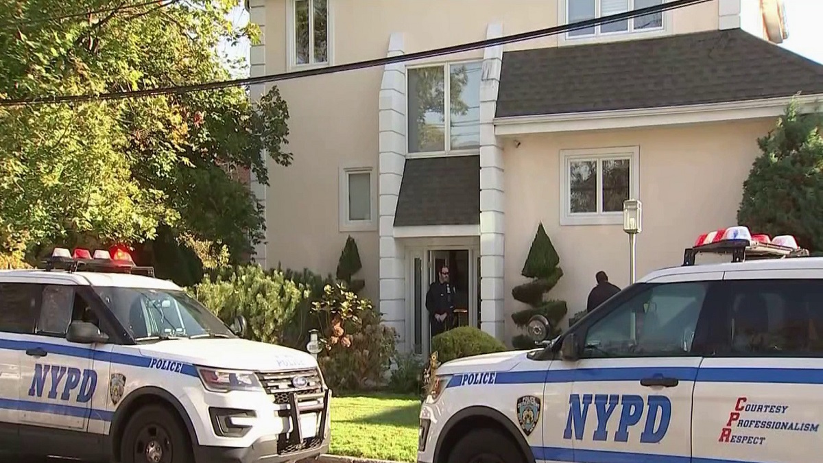 Suspects pose as police officers to rob a home in the Bronx and tie up the family – Telemundo New York (47)