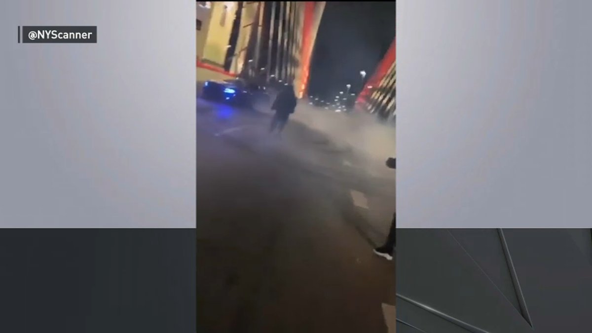 New York mayor-elect reacts to video of cars and partygoers after Kosciuszko bridge blockade – Telemundo New York (47)