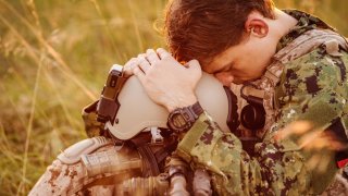 Trastorno por estrés postraumático: cómo ayudar a los veteranos con secuelas