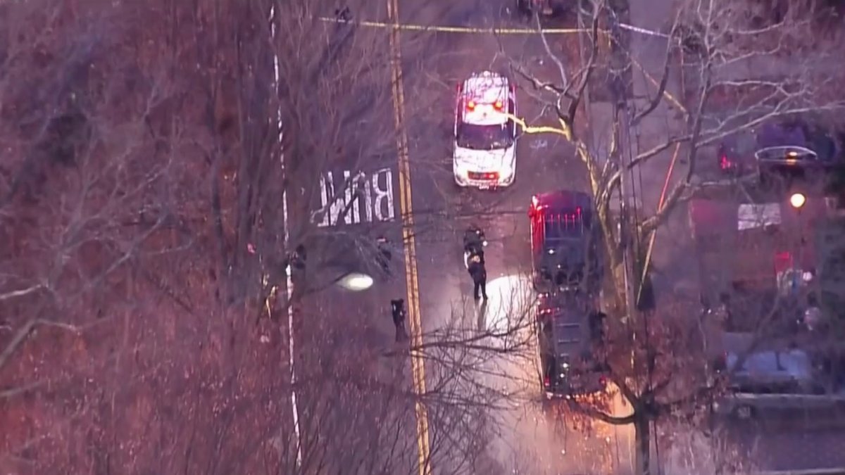 NYPD finds woman shot to death on street in South Jamaica, Queens – Telemundo New York (47)