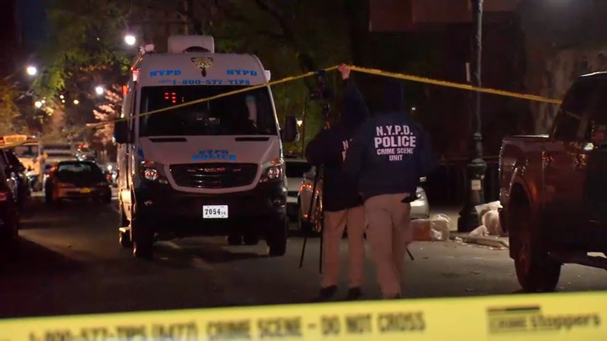 Columbia student stabbed to death and tourist wounded during stabbing attacks in New York – Telemundo New York (47)