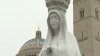 “Me duele el corazón”: vandalizan imagen de la virgen en Basílica de DC