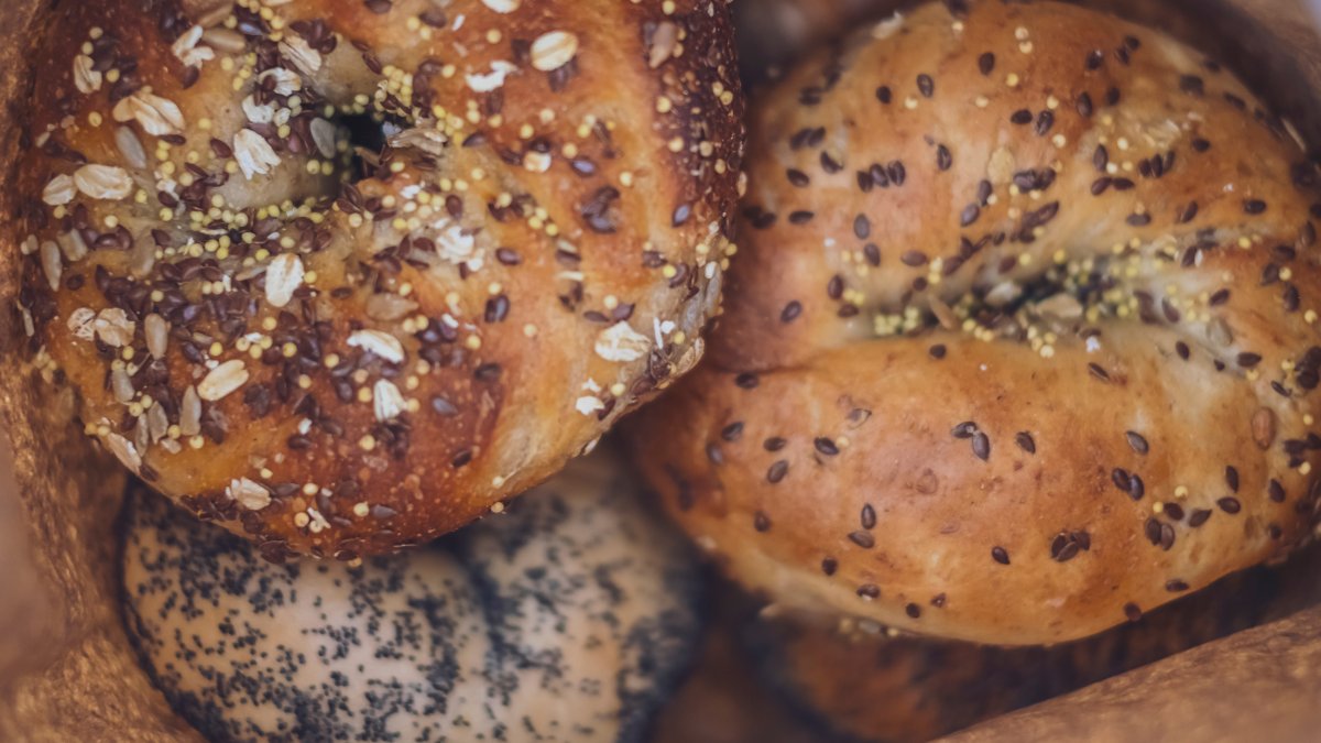 This is New York City’s Most Popular Bagel Flavor – NBC New York (47)