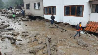 En video: río desbordado por lluvias provoca inundaciones en el pueblo de Machu Picchu en Perú