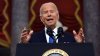 Biden arremete contra Trump en el primer aniversario del ataque al Capitolio