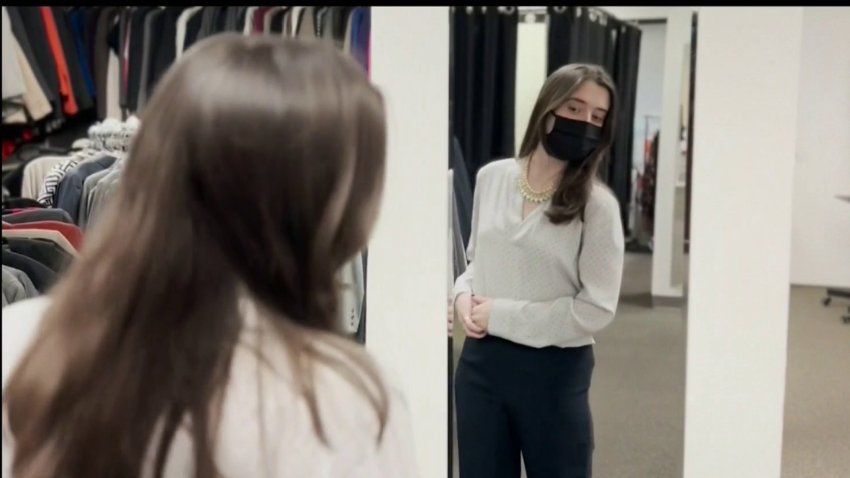 “Suited for change”: organización ayuda a mujeres que buscan empleo a escoger sus vestuarios