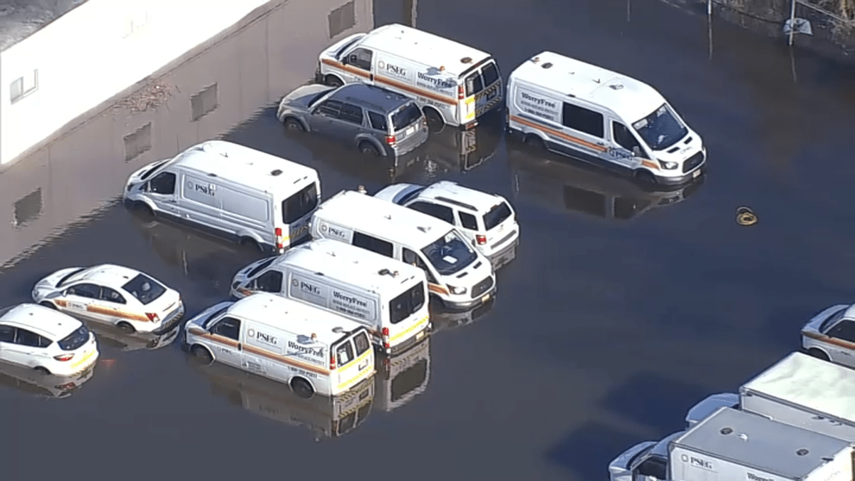 Heavy rains cause flooding in our area;  Local Firefighters Perform Multiple Rescues – NBC New York