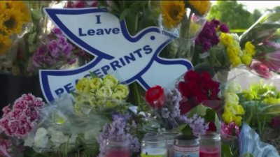 Autoridades califican la masacre de Buffalo como un crimen de odio