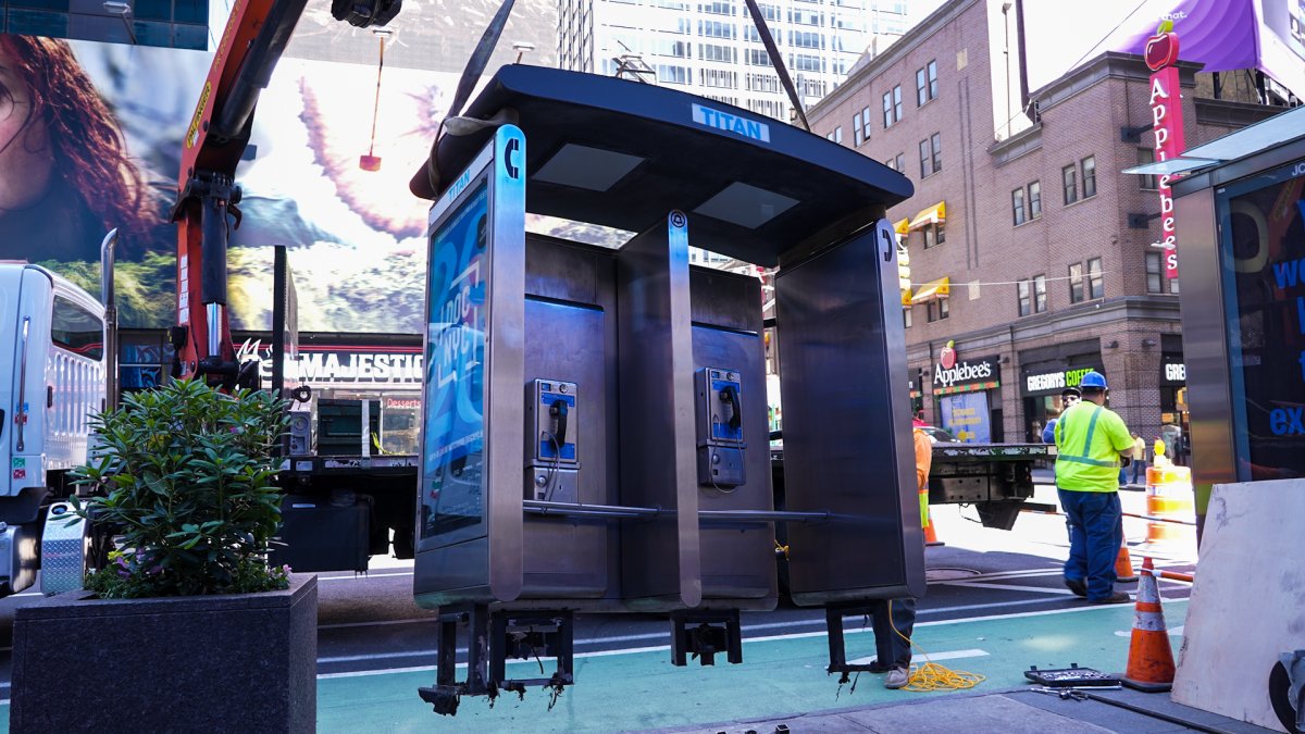 NYC Says Goodbye to the City’s Last Public Phone – NBC4 New York