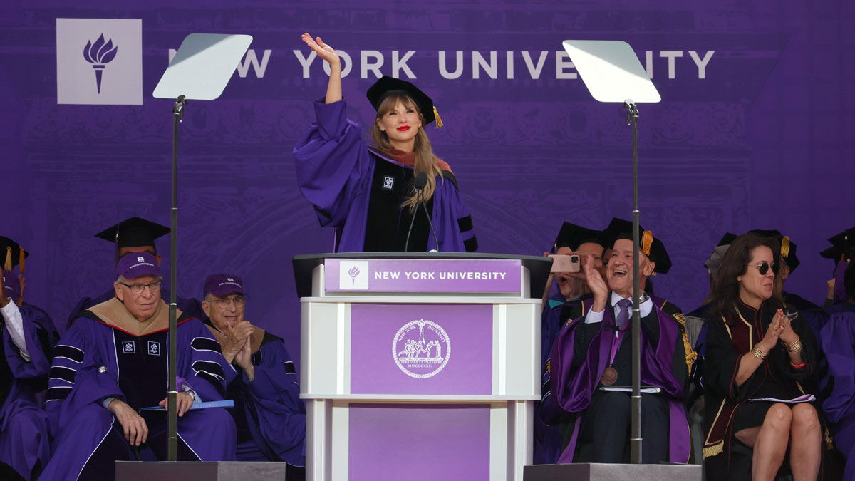 Taylor Swift Gives NYU Commencement Address, Earns Honors Degree – NBC New York