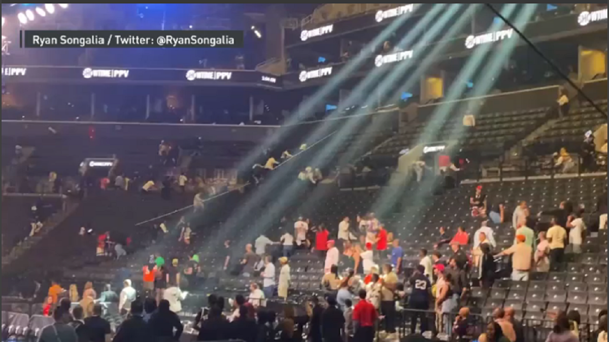 Chaos at Barclays Center Leaves Some Injured After Reports of Suspected Gunman – NBC New York (47)