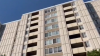 Orines, asaltos y ascensores rotos: Denuncian condiciones inhumanas en apartamentos en Takoma Park
