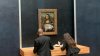 Ataque a la “Mona Lisa”: hombre disfrazado y en silla de ruedas le lanza un pastel